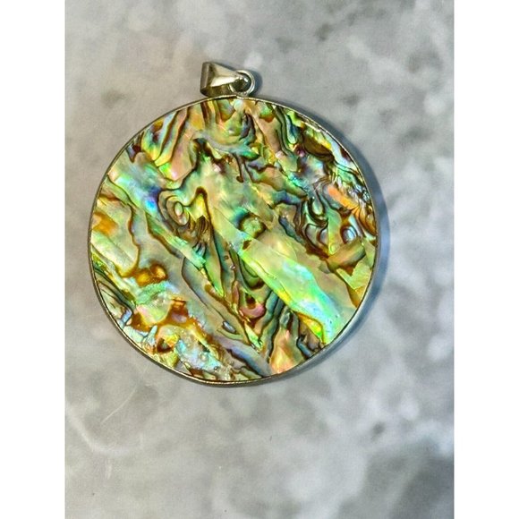 Reversible Abalone/Mop Shell Large Round Women's Pendant 1 1/2" - Picture 9 of 12
